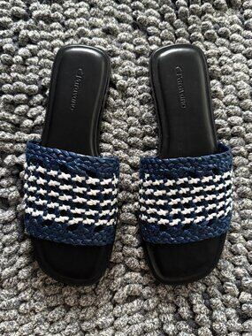 C.Paravano Navy & White Woven Raffia Slide Sandals Flats Sz 6.5 NEW!